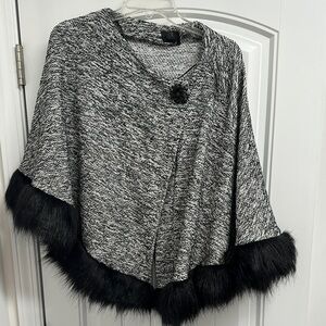 Chic Black and Gray Women's Sweater